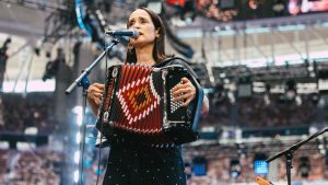Julieta Venegas en 'La Velada del Año 4' vía @ibai en Twitch