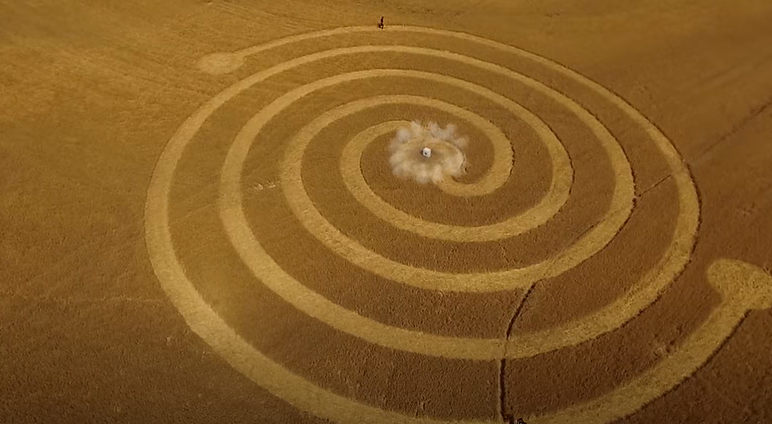 Agroglifo del videoclip Pastillas para dormir, de Estopa