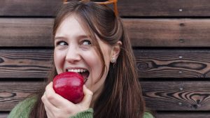 Comer manzanas