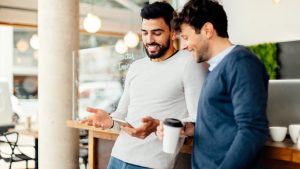 Tomar café en el trabajo