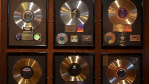 Disco de oro y disco de platino