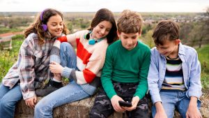 Grupo de adolescentes generación Alfa