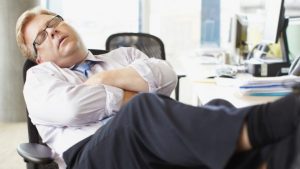 Persona durmiendo la siesta - Costumbre española