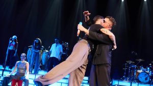 Alejandro Sanz y Rels B