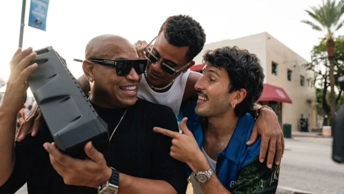 Sebastián Yatra y Gente de Zona