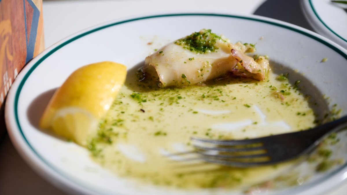 Pescado restaurante cuenta