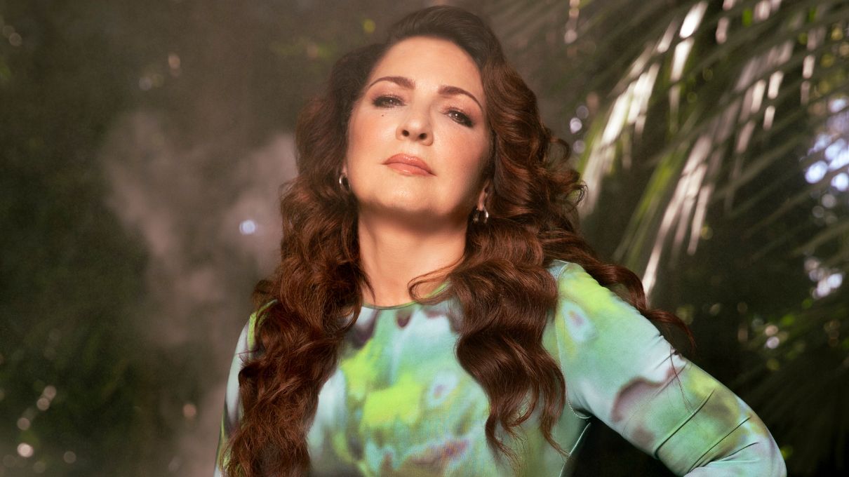 GLORIA ESTEFAN