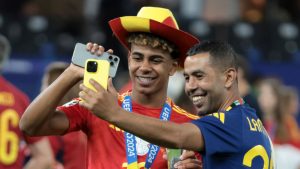 Lamine Yamal y su padre