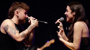 Dani Fernández y Valeria Castro