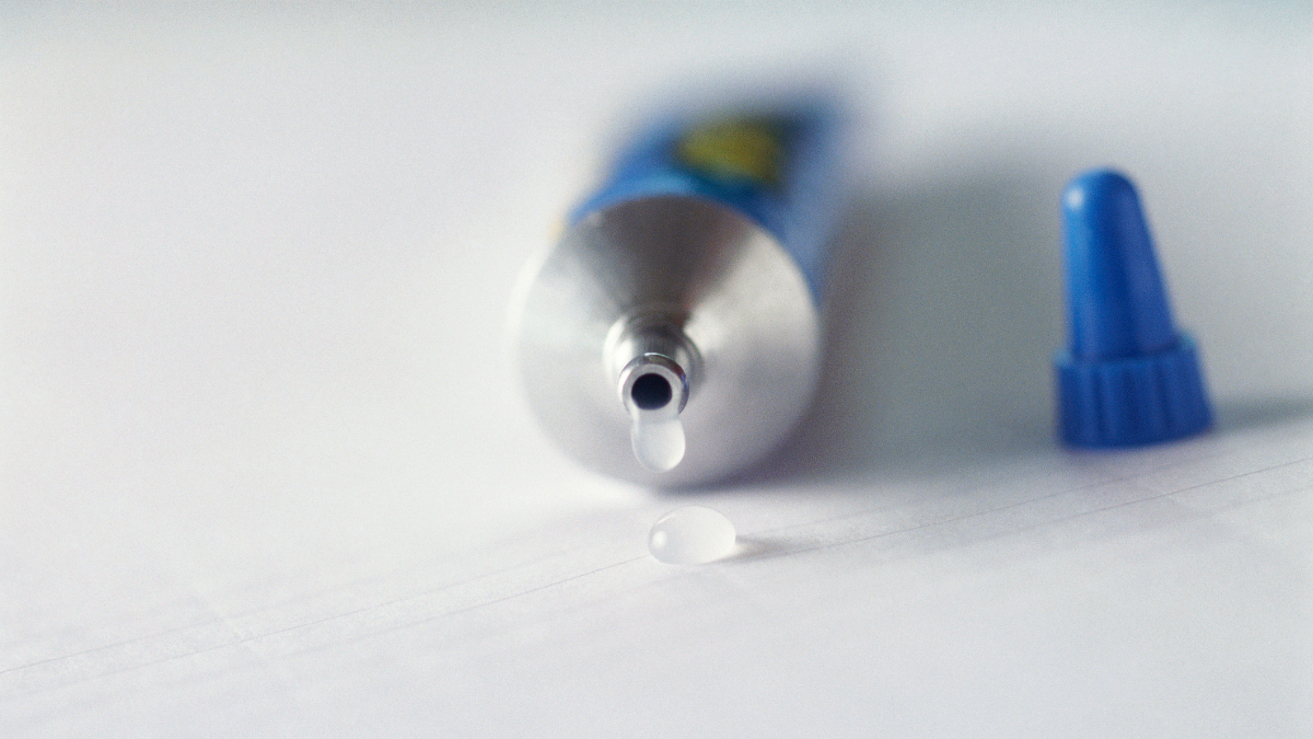 Pegamento superglue