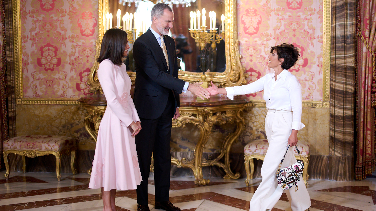 sonsoles y letizia sobre sobre Juan Carlos I