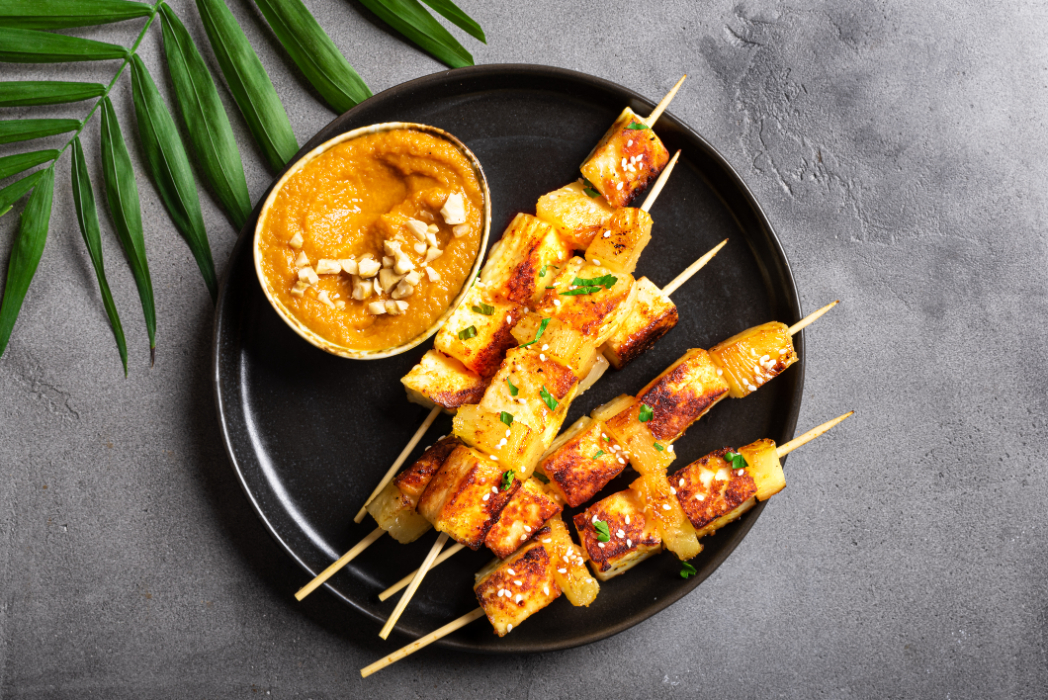 Brochetas de pollo y piña aperitivos navidad embarazada