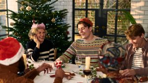 Cena familiar en Navidad