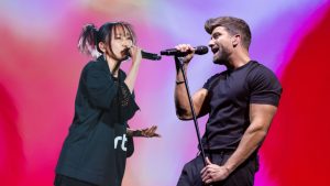 Lilas Ikuta y Pablo Alborán