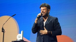 Pablo López recoge su Premio Dial | Elena Buenavista y David Sierra