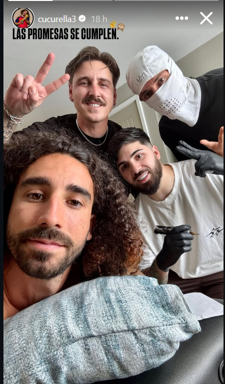 Marc Cucurella a punto de ser tatuado