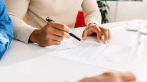 Firmar contrato de trabajo