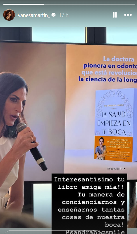 Vanesa Martín en la presentación de un libro